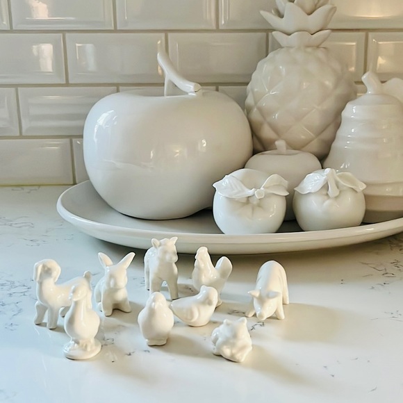 Creative Co-Op Other - Creative Co-Op Stoneware Barnyard Animals Set of 9